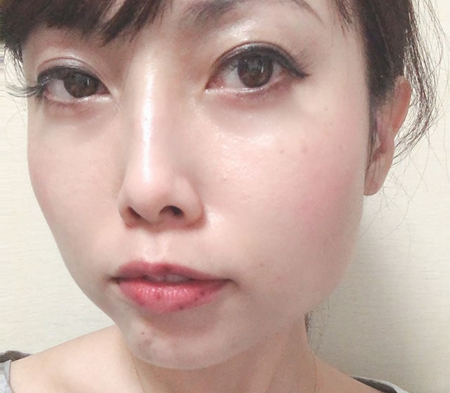唇の自撮り写真