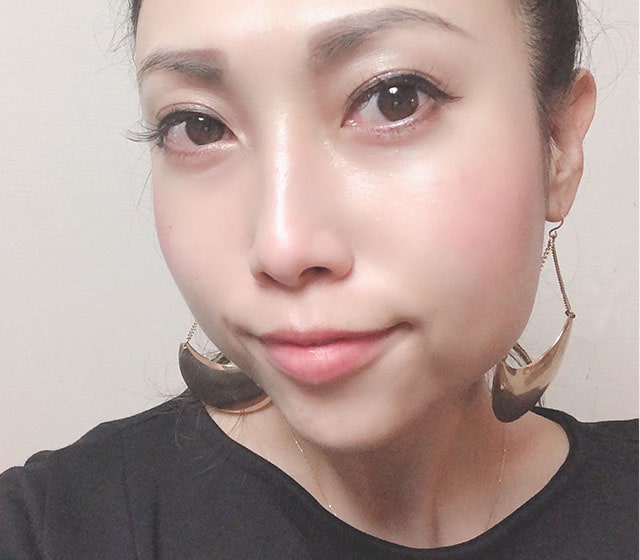 唇の自撮り写真