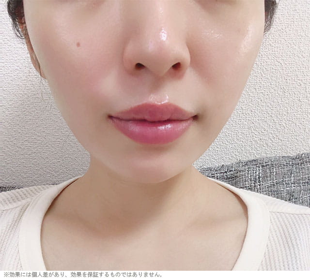 唇の自撮り写真